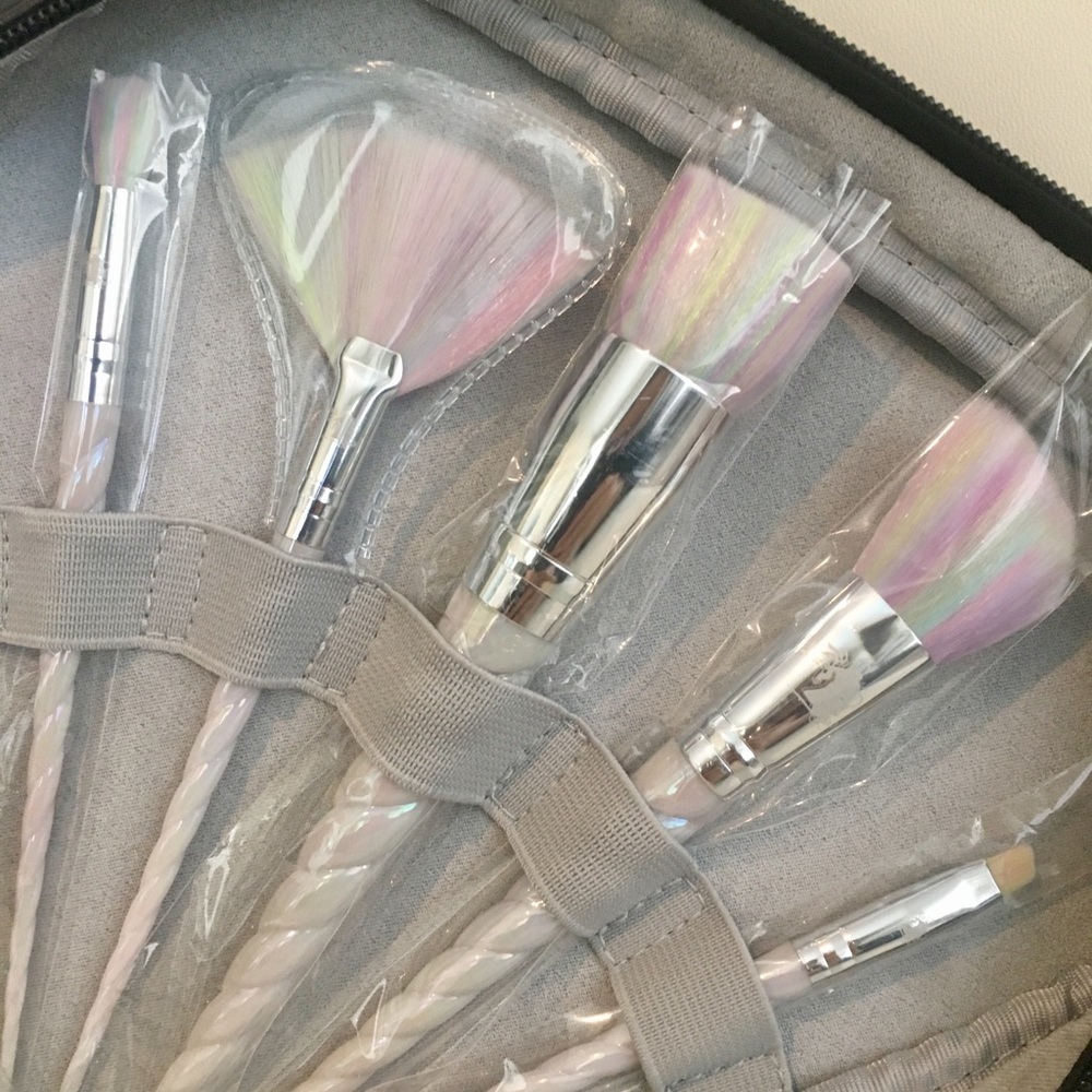 Dolls Kill Makeup 10 piece Brush Set - Picture 4 of 7